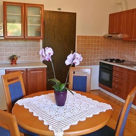 Apartmaji Nika Izola Luaran gambar