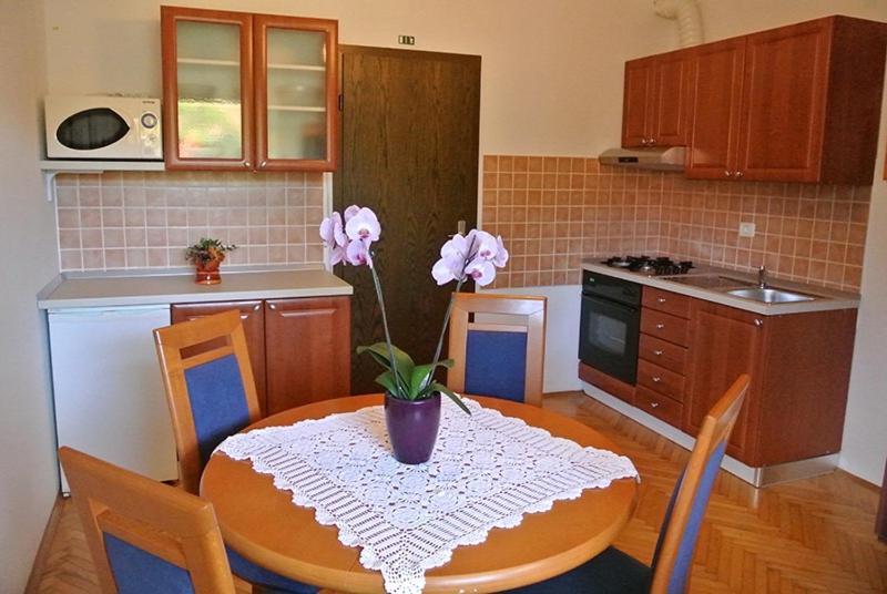 Apartmaji Nika Izola Luaran gambar