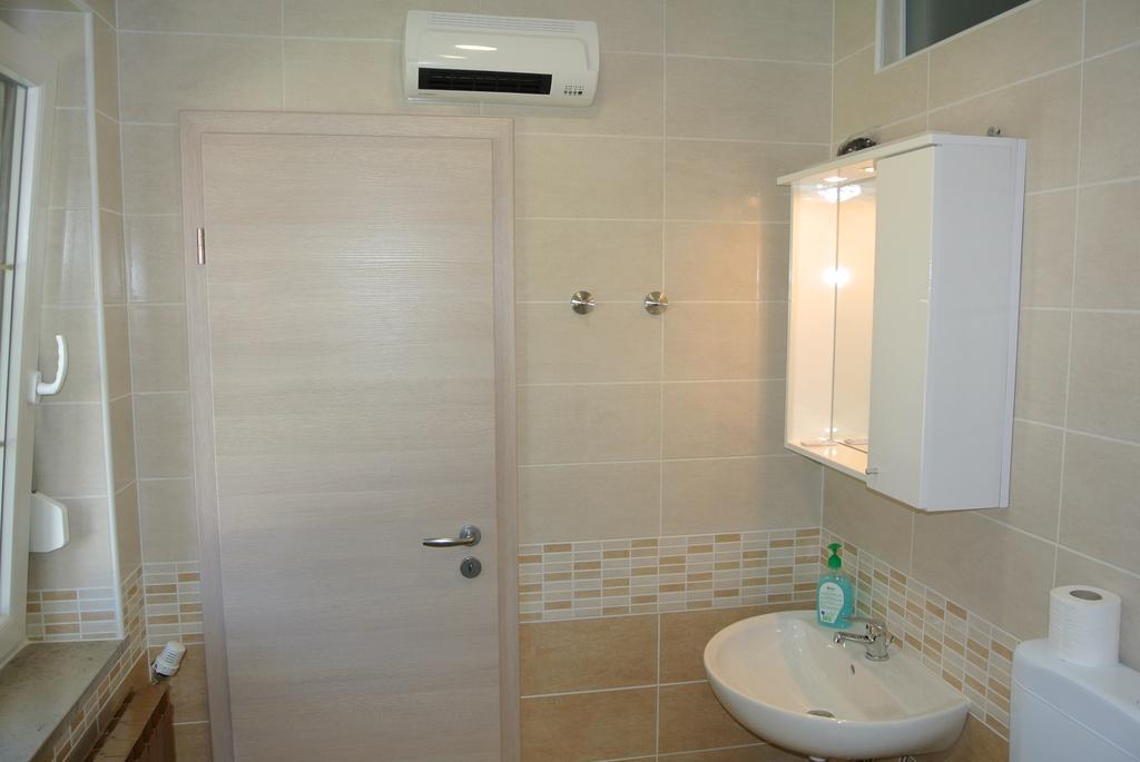 Apartmaji Nika Izola Luaran gambar