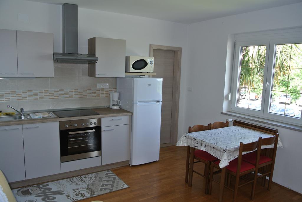 Apartmaji Nika Izola Luaran gambar
