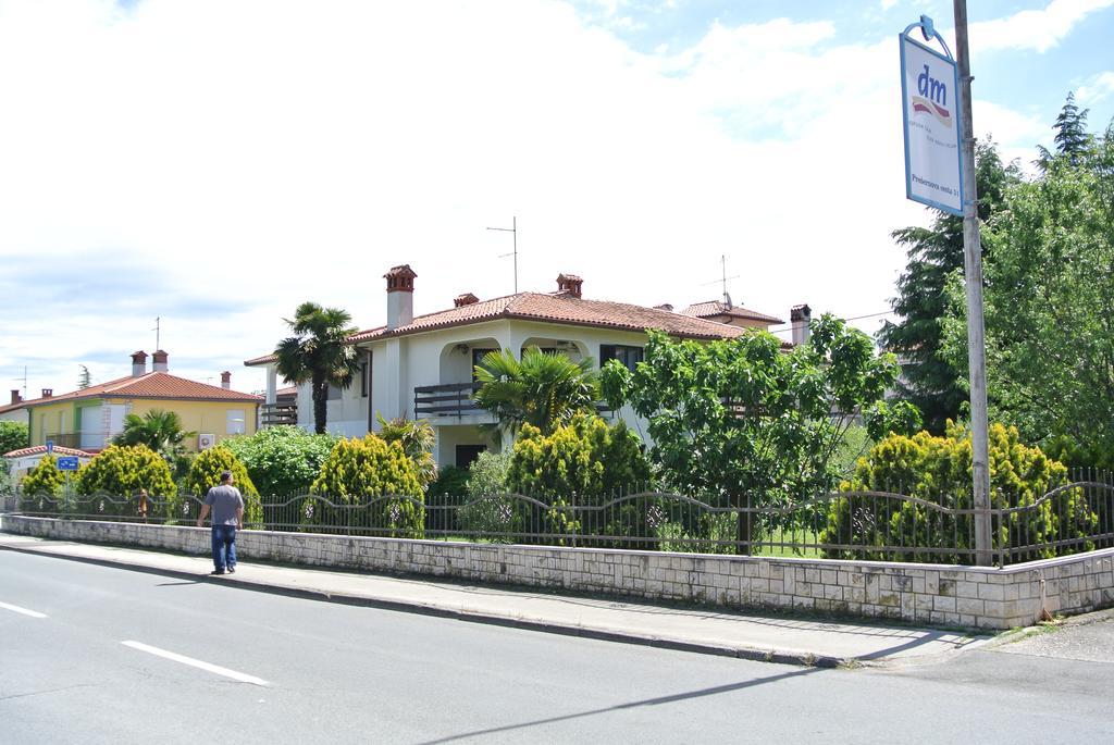 Apartmaji Nika Izola Luaran gambar